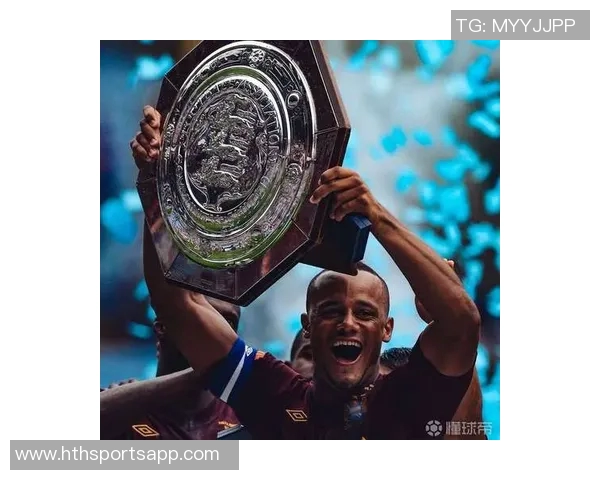 孔帕尼为妻子庆祝40岁生日专程回曼市包下豪华酒店盛大庆典