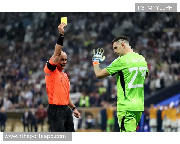 意媒报道肇事门将马丁内斯正在接受检查情绪仍然震惊不已