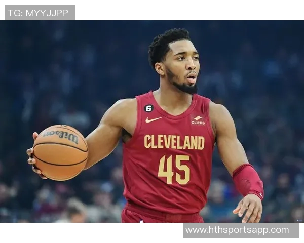 米切尔表现起伏明显第三节狂砍21分末节却陷入低迷仅得4分失误频繁